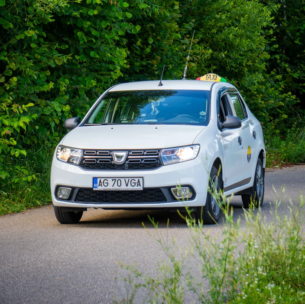VGA Taxi – exterior față mașină